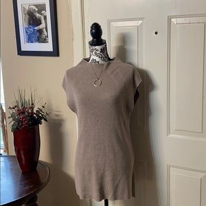Banana Republic sleeveless sweater!!